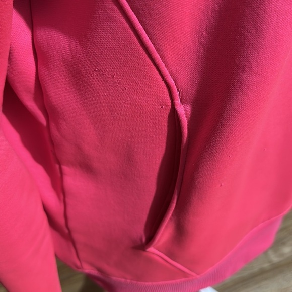 Women’s under Armour sweatshirt no size tag . - Picture 3 of 5